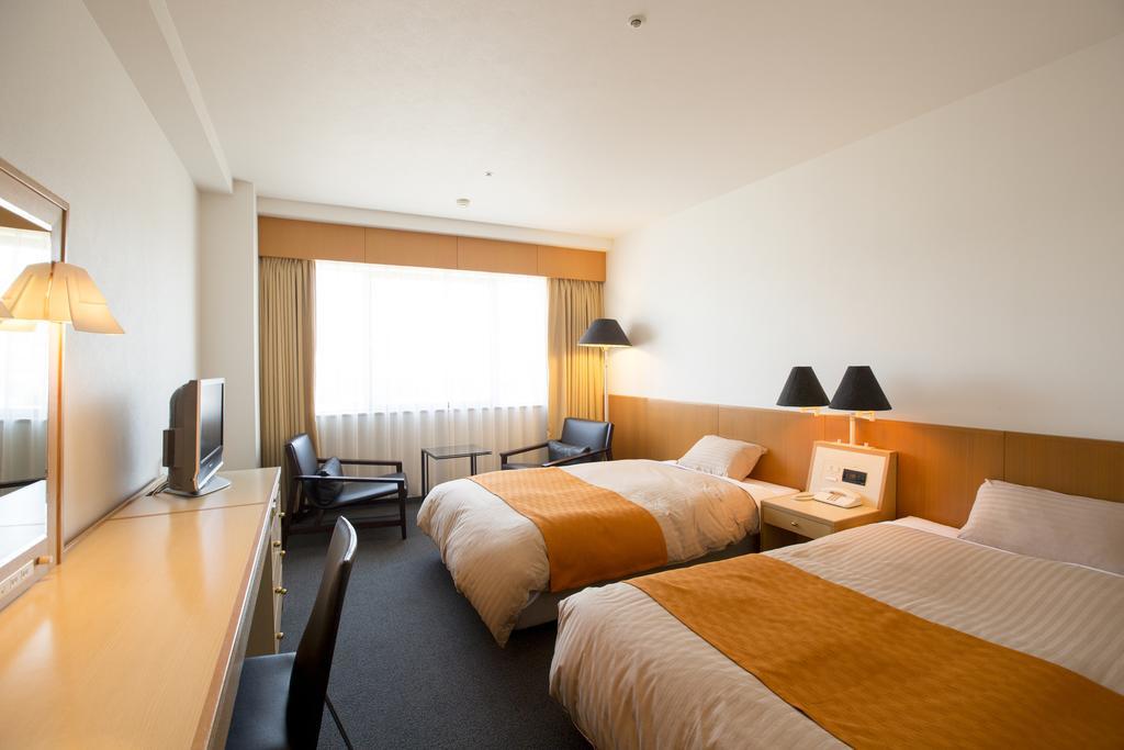 Hotel Granmirage Uozu Exteriör bild