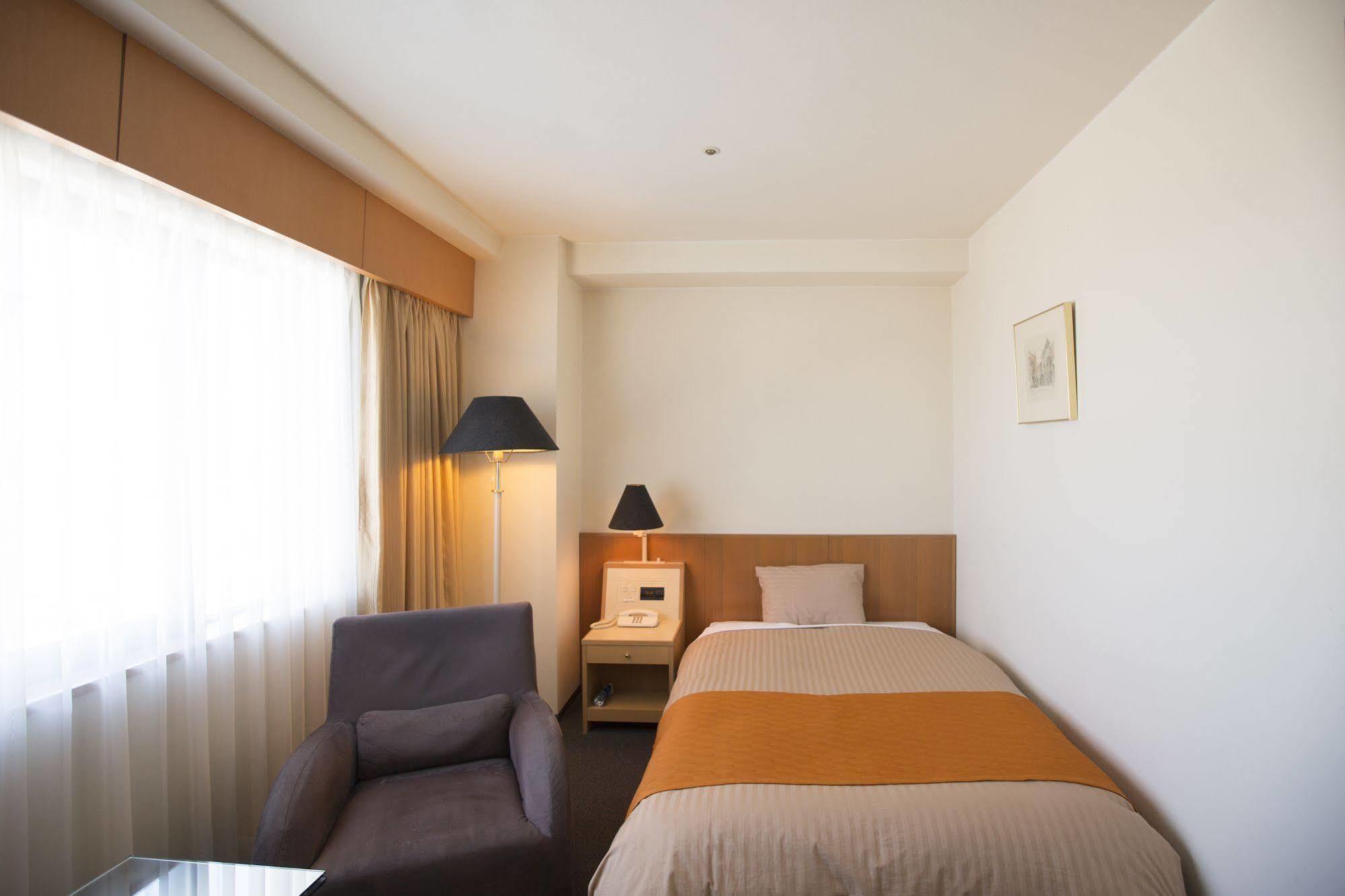 Hotel Granmirage Uozu Exteriör bild